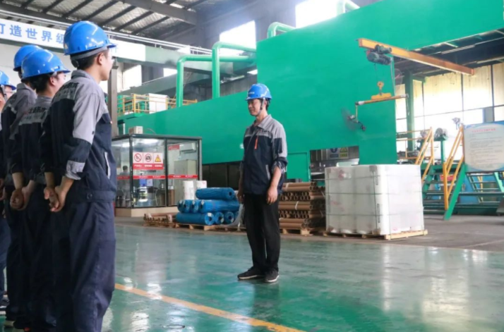 18bdffba-df8d-46c7-a193-5847c856862c