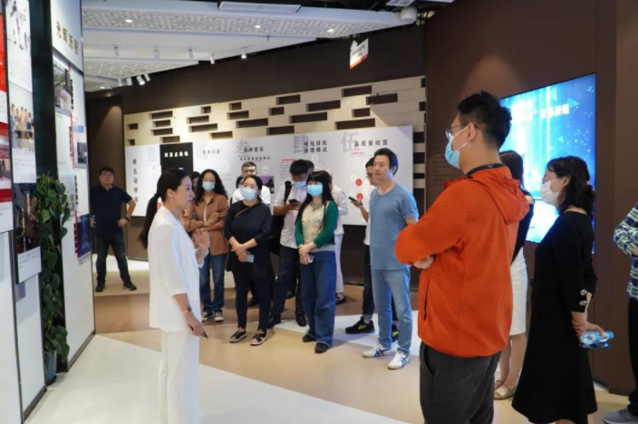 38a7afb3-7d05-4958-989a-009d37cf72db