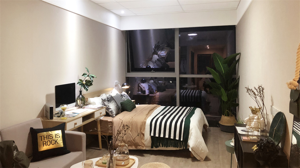 f7591277-62a5-4b01-b54c-7b20d752aacb